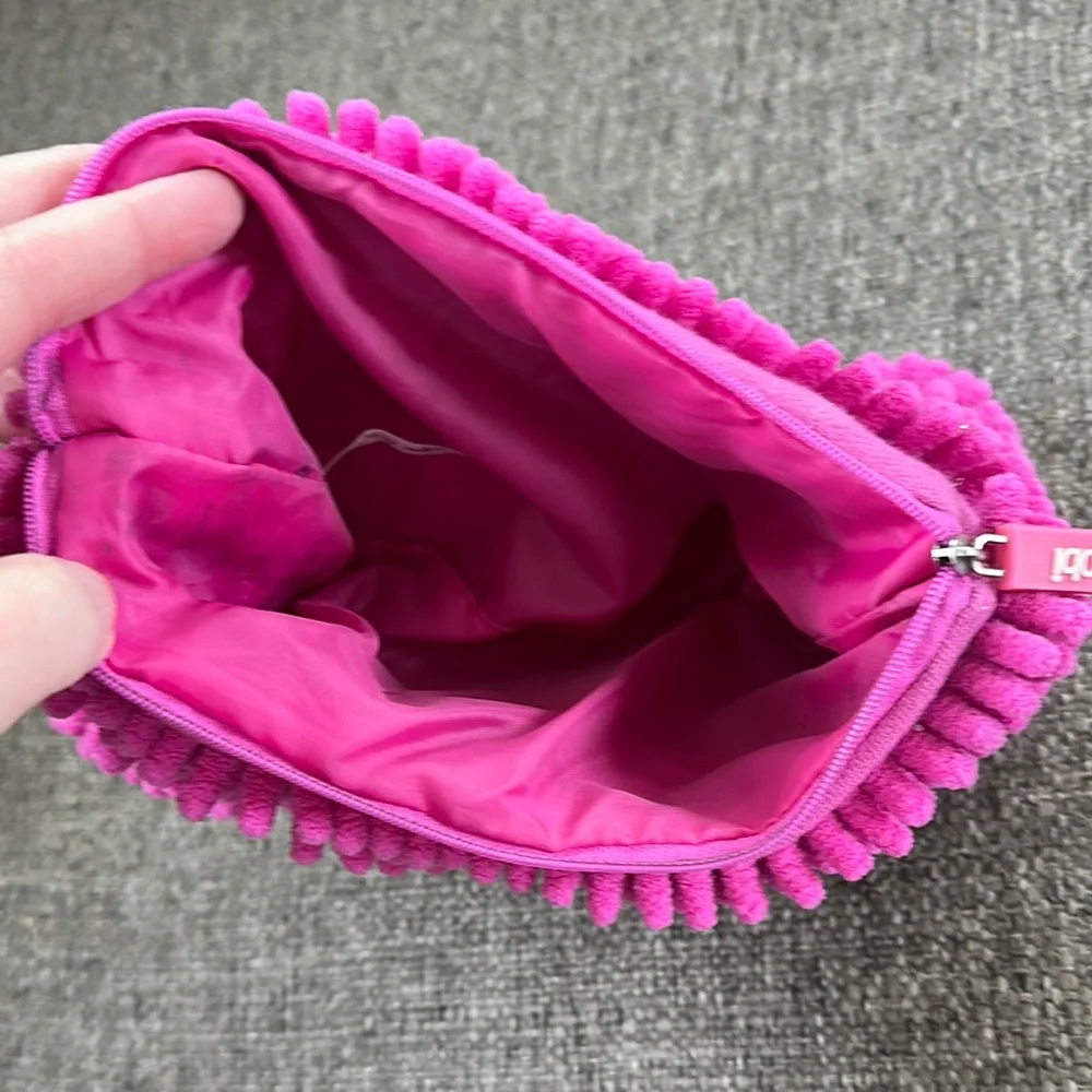 Yoobi Pink Textured Pencil Pouch